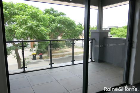 Property photo of 12 Murchison Place Caroline Springs VIC 3023