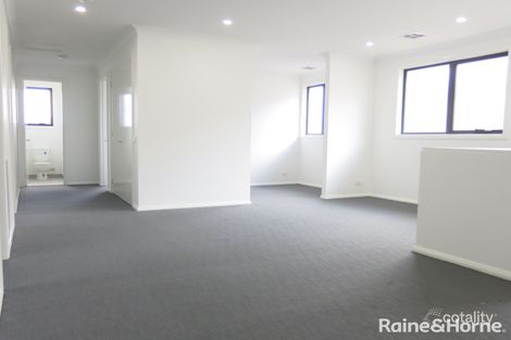 Property photo of 12 Murchison Place Caroline Springs VIC 3023
