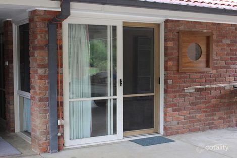 17 Bluebird Ave, Cockatoo, VIC 3781