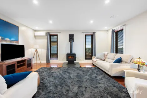 Property photo of 38 Tara Valley Crescent Doreen VIC 3754