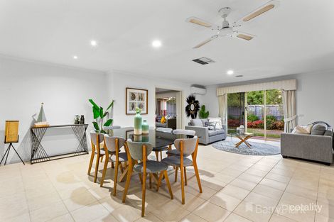 Property photo of 32 Domain Circuit Beaconsfield VIC 3807