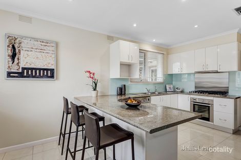 Property photo of 10 Katandra Court Mount Waverley VIC 3149