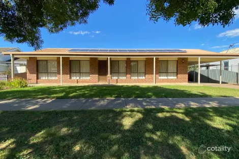 3 Halliday St, Charlton, VIC 3525