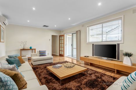 Property photo of 10 Katandra Court Mount Waverley VIC 3149