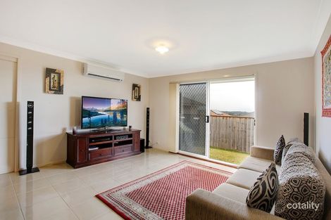Property photo of 8 Perisher Circuit Minto NSW 2566