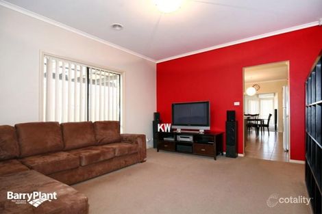 Property photo of 11 Tournament Rise Craigieburn VIC 3064