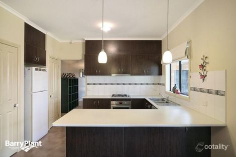 Property photo of 11 Tournament Rise Craigieburn VIC 3064