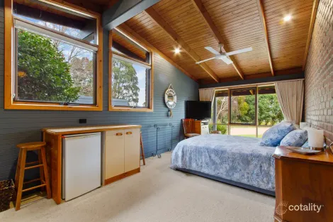 Property photo of 18 Currawong Court Metung VIC 3904