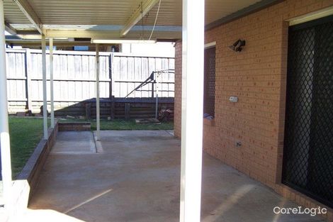 Property photo of 20 Norman Dunlop Crescent Minto NSW 2566
