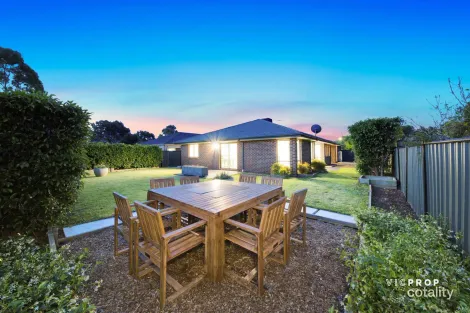 Property photo of 151 Dunnings Road Point Cook VIC 3030