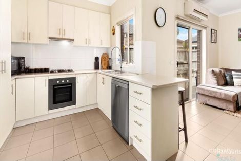 Property photo of 22 Jenolan Way South Morang VIC 3752
