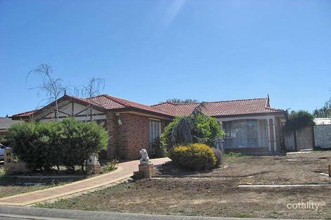 11 Blaxland Pl, Taylors Lakes, VIC 3038