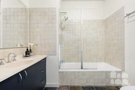 Property photo of 2/2A Lyons Street Seddon VIC 3011