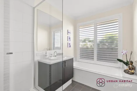 Property photo of 9 Cornforth Way Piara Waters WA 6112