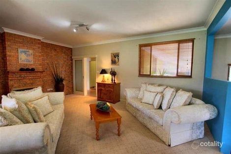 Property photo of 9 Lansdowne Avenue Lake Albert NSW 2650
