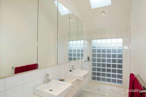 Property photo of 3 Margaret Muir Way Moonee Ponds VIC 3039