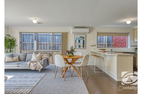 Property photo of 4/12 McClenaghan Place Pakenham VIC 3810