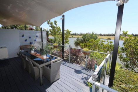 Property photo of 2/5057 Emerald Island Drive Carrara QLD 4211