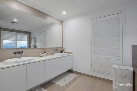Property photo of 19 Paradise Parade Jacobs Well QLD 4208