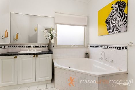 Property photo of 10 Hoddle Place Diamond Creek VIC 3089