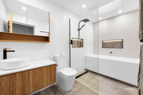 Property photo of 19 Hopetoun Street Oak Flats NSW 2529
