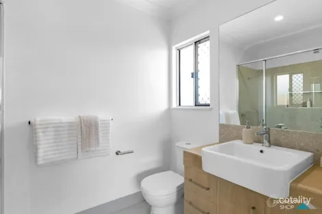 Property photo of 17 Yarraden Way Smithfield QLD 4878