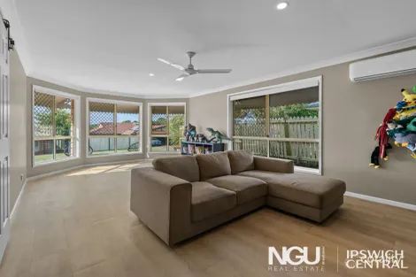 Property photo of 17 Dianthus Place Flinders View QLD 4305