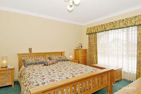 Property photo of 4 Warwick Road Pascoe Vale VIC 3044