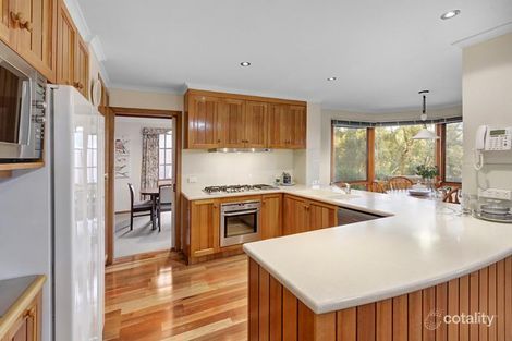 Property photo of 14 Jasmine Court Blackburn South VIC 3130