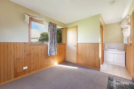 Property photo of 1 Sanwill Avenue Warrnambool VIC 3280