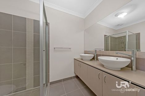 17 Bottlebrush Rd, Craigieburn, VIC 3064