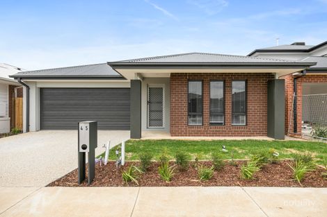 45 Forrest Green Dr, Armstrong Creek, VIC 3217
