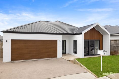 Property photo of 7 Oldfield Road Renwick NSW 2575
