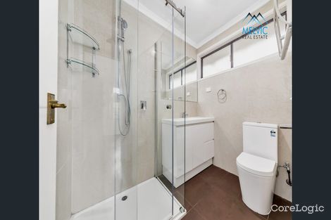 Property photo of 16 Primrose Hill Close Endeavour Hills VIC 3802