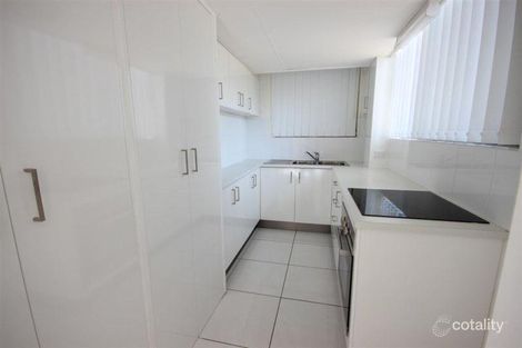1/9 Proud St, Labrador, QLD 4215
