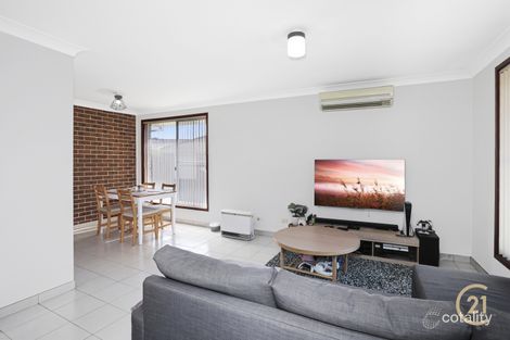 Property photo of 2/12 Bensley Road Macquarie Fields NSW 2564
