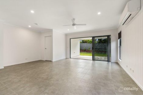Property photo of 2/9 Myrtle Court Mooloolah Valley QLD 4553