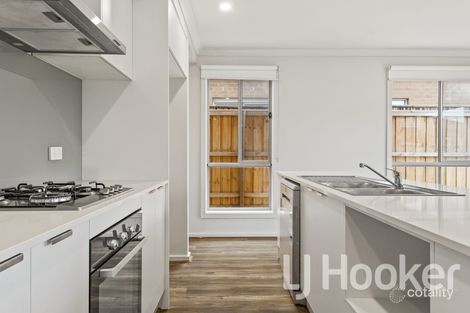 Property photo of 28 Hutchison Road Mambourin VIC 3024