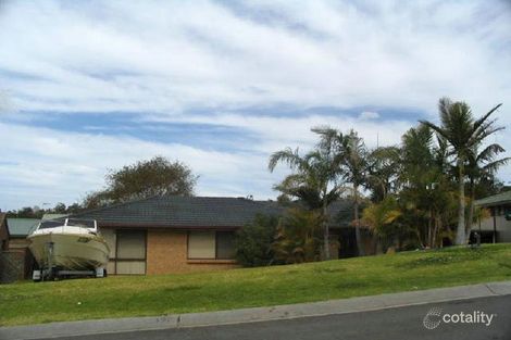 11 Serrata Pl, Cordeaux Heights, NSW 2526