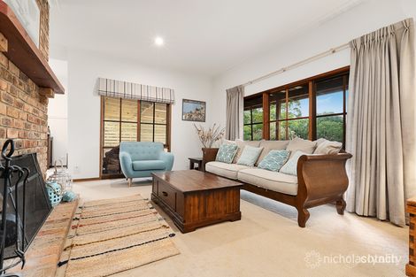 Property photo of 10 Burong Court Mount Eliza VIC 3930