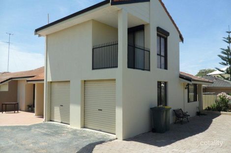 Property photo of 2/22 Mippi Road Halls Head WA 6210