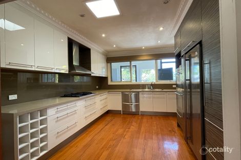 Property photo of 6 Avonhurst Drive Glen Waverley VIC 3150