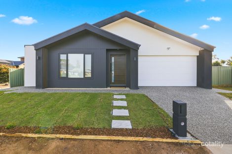 Property photo of 31 Horseshoe Circuit Bacchus Marsh VIC 3340