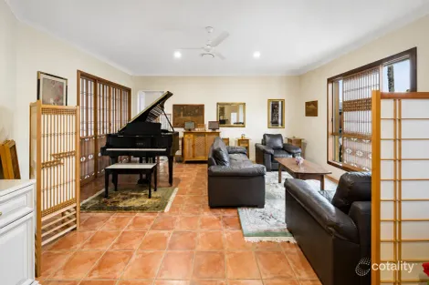 Property photo of 25 Gardendale Crescent Burleigh Waters QLD 4220