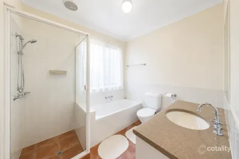 Property photo of 25 Gardendale Crescent Burleigh Waters QLD 4220