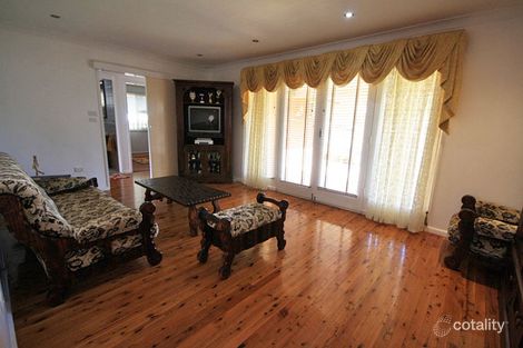 Property photo of 15 Wattle Avenue Macquarie Fields NSW 2564