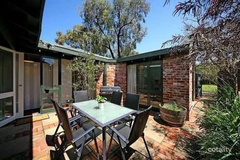 Property photo of 35 Cummins Grove Malvern VIC 3144
