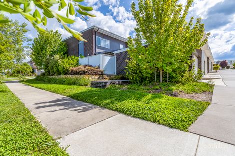 Property photo of 30/11 Castan Street Coombs ACT 2611