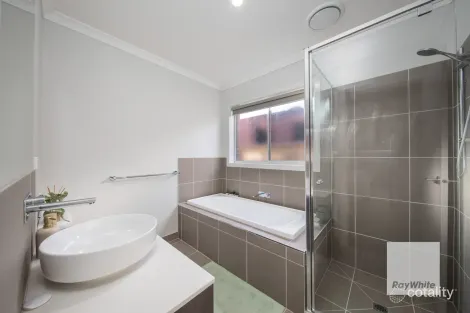 Property photo of 3 Licata Street Deanside VIC 3336