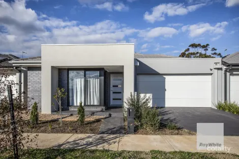 Property photo of 3 Licata Street Deanside VIC 3336
